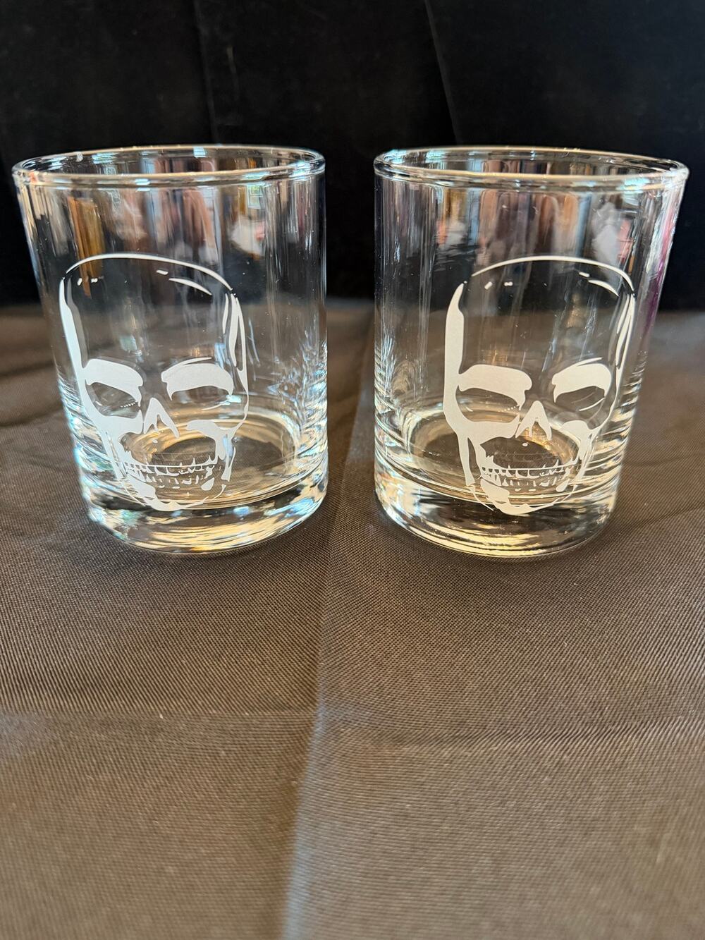 William Sonoma Skull etched glassware set of 2 lowball glasses- fantastic shape